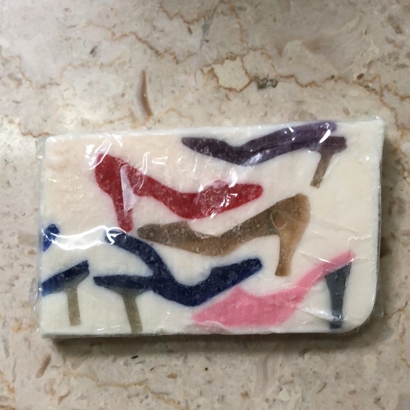 NWT Basin sliced to order artisan glycerin soap shoe inlay design & loofa - Picture 4 of 16